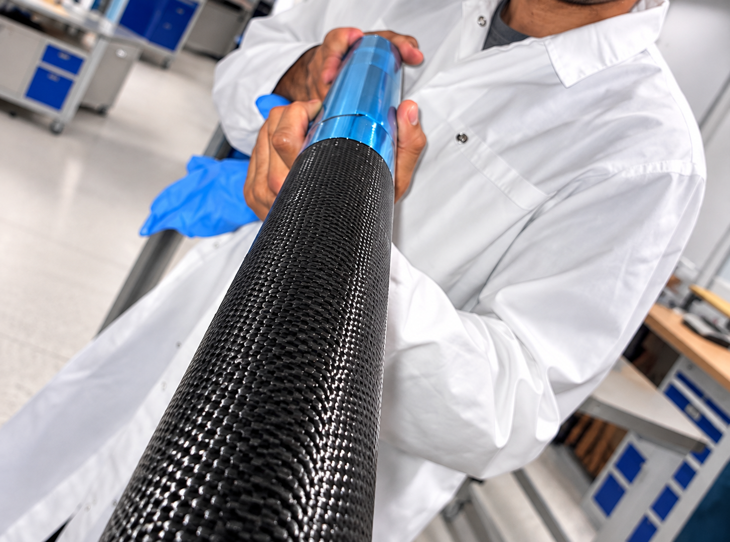 Manufacturing of the carbon-fibre fuselage