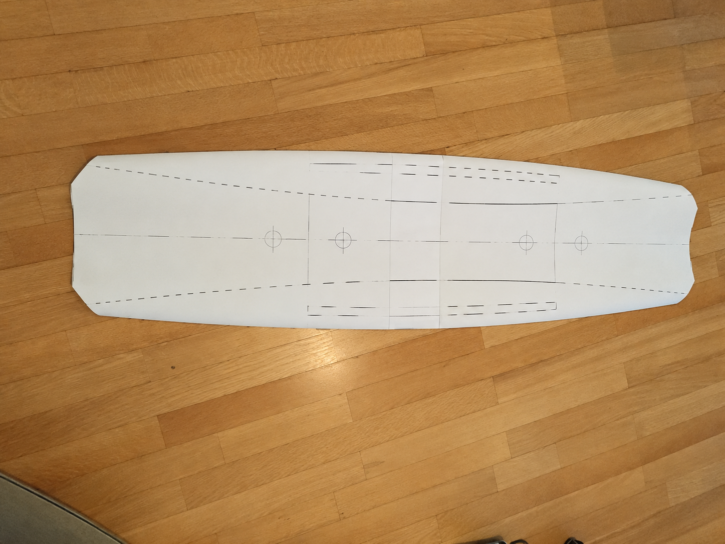 Wakeboard design and technical drawing